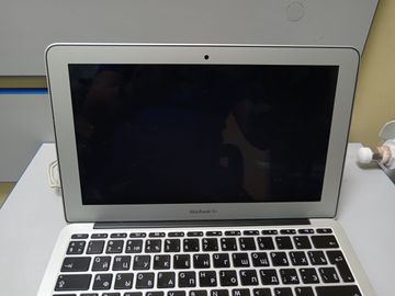 Б/в Ноутбук Apple macbook air 11" a 1465 core i5 1,6ghz/ram 4 gb/ssd 256 gb /hd graphics 6000 01-200802765