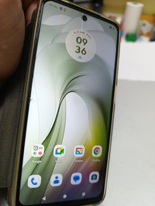 Б/у Мобильний телефон Motorola moto e14 2/64gb 01-200811603