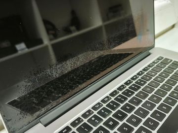 Б/у Ноутбук Apple macbook pro a1398 /екр 15,4 /core i7 2,3ghz /ram 16gb /ssd 256gb /intel iris pro 01-200815342