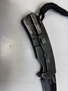 Б/у Нож туристический Milwaukee 3.5" hardline smooth blade pocket knife 48-22-1999 01-200829816