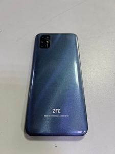 Б/в Мобільний телефон Zte v2020 smart 4/64gb 01-200835470