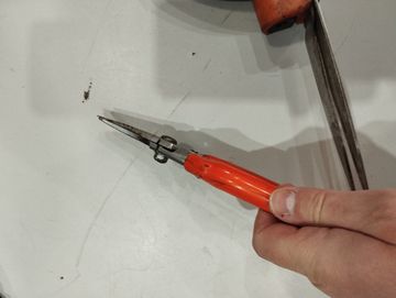 Б/в Ножиці для трави Fiskars gs42 01-200856883