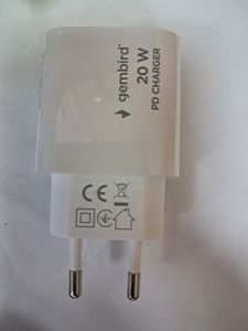 Б/у Мережевий адаптер Gembird 20 w ta-uc-pdqc20-w-01 01-200855665