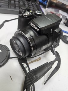 Nikon p90