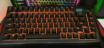 Б/у Клавиатура Razer blackwidow v4 pro 75% ansi 01-200989636