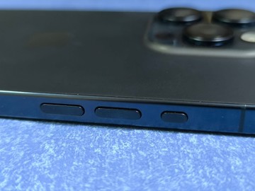 Б/в Мобільний телефон Apple iphone 15 pro 512gb 01-201008061