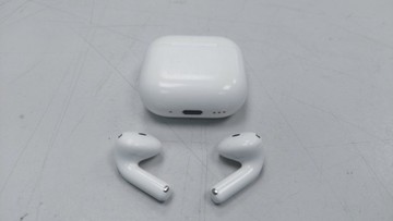 Б/у Навушники Apple airpods 4 with active noise cancellation 01-201028547