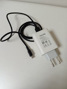 Б/в Мережевий адаптер Tecno u330teb 33w 01-201097023