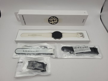 Б/в Смарт-годинник Samsung galaxy watch6 40mm 01-201102107