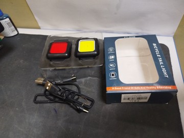 Б/у Фонарь велосипедный Bicycle Tail Light ft-3028 01-201157028