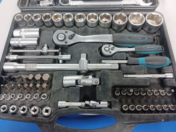 Б/у Набор инструментов Berg 82 pcs 52-112 01-201160605