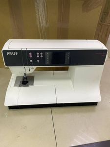 01-200385141: Pfaff creative 3.0