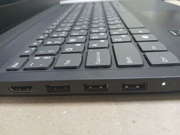 01-200628978: Lenovo екр. 15,6/pentium 6405u 2,4ghz/ram8gb/hdd500gb/gf mx130