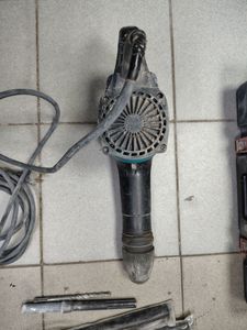 01-200759378: Makita hm0860c