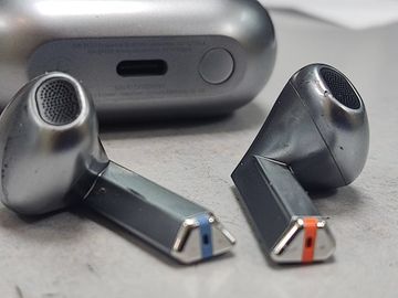 01-200802482: Samsung galaxy buds3