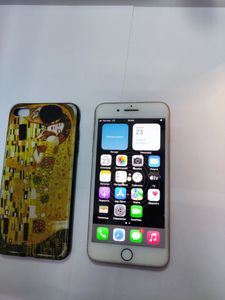 Б/в Мобільний телефон Apple iphone 8 plus 64gb 01-200804724
