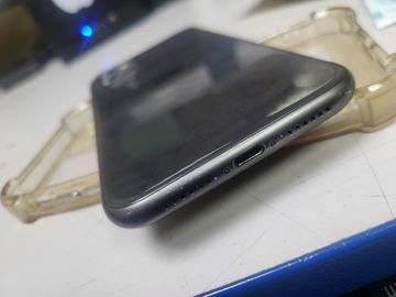 Б/в Мобільний телефон Apple iphone 11 64gb 01-200817534