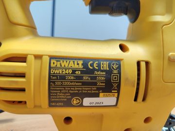 Б/в Електролобзик Dewalt dwe249 01-200816432