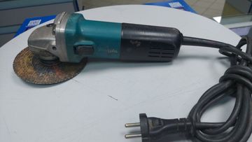 Б/в Кутова шліфмашина Makita 9555hn 01-200871242
