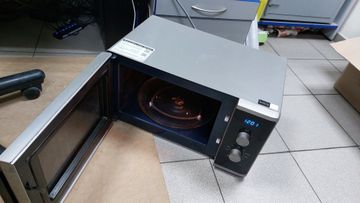 Б/в Мікрохвильова піч Samsung mg23k3614as 01-200878773