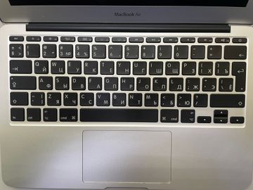 Б/у Ноутбук Apple macbook air a1465 11.6" core-i5 1,7ghz/ram 4gb/ssd 64gb/intel hd graphics 4000 01-200880353