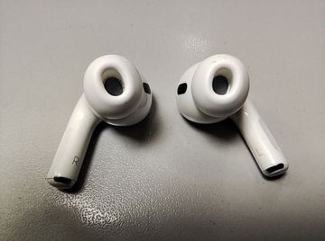 Б/у Наушники Apple airpods pro 2nd generation with magsafe charging case usb-c 01-200885173