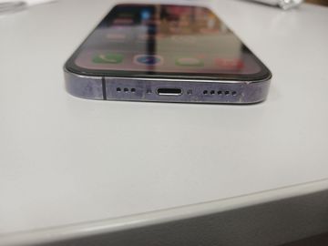 Б/у Мобільний телефон Apple iphone 14 pro 256gb 01-200804334