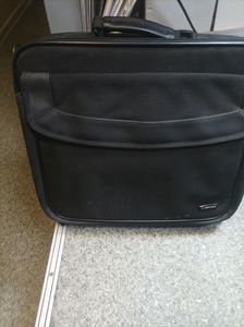 Б/в Ноутбук Lenovo 15/core i3 2350m ddr3/8gb ddr3/hdd 500 gb/ssd *відсутній/geforce gt540m 01-200900084