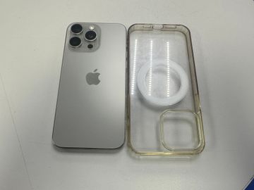 Б/в Мобільний телефон Apple iphone 15 pro max 256gb 01-200900728