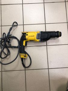 Б/у Перфоратор Dewalt d25143k 01-200901965