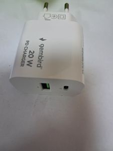 Б/у Мережевий адаптер Gembird 20 w ta-uc-pdqc20-w-01 01-200855665