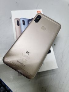 Б/у Мобільний телефон Xiaomi mi a2 lite 4/64gb 01-200914803