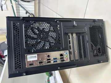 Б/у Системный блок Пк intel core i5-12400f/ram 32 gb/hdd відсутній/ssd 1000 gb/nvidia rtx 5060 (geforce) 8gb gddr7 128bit 01-200935824