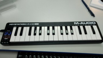 Б/у Midi-клавиатура M-Audio keystation mini 32 mk3 01-200989014