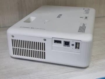 Б/в Проектор Epson co-w01 01-200996843