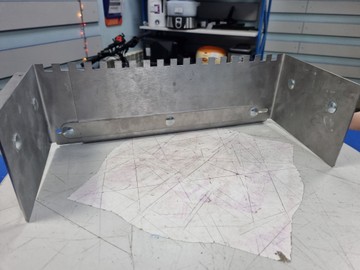 Б/в Гребінка розсувна Nova зуб 10х10 мм універсальна bnk10 01-201003010