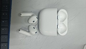 Б/у Навушники Apple airpods 4 01-201021438
