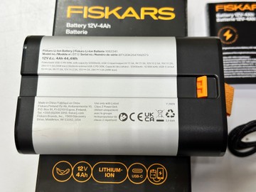 Б/в Повербанк Fiskars bt12 12v 4ah 44.4wh 01-201028558