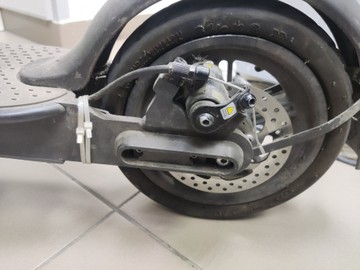 Б/в Електросамокат Xiaomi mi electric scooter essential 01-201052582