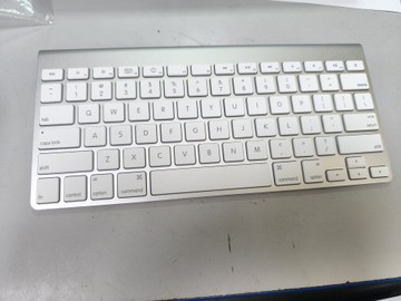 Б/в Клавіатура бездротова Apple a1314 magic keyboard 01-201103865