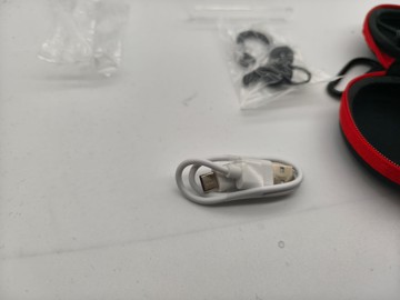 Б/в Bluetooth-гарнітура New Bee lc-b41 01-201152455