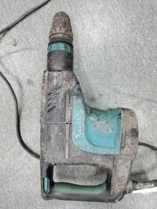 01-200381008: Makita hm1203c