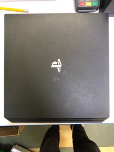 01-200752805: Sony playstation 4 pro