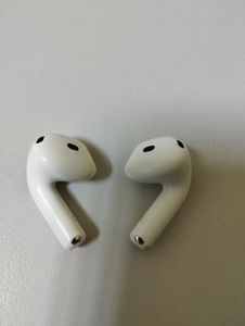 01-200772903: Apple airpods 4