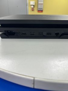01-200787620: Sony playstation 4 pro