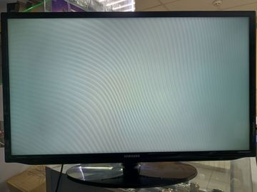 01-200790353: Samsung ue32h5303