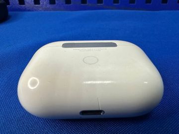 01-200797687: Apple airpods pro