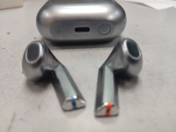 01-200802482: Samsung galaxy buds3