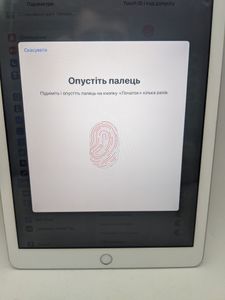 Б/в Планшет Apple ipad 6 gen 2018 32gb wi-fi + lte 01-200605409