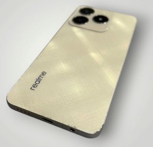 Б/у Мобильный телефон Realme c61 6/128gb 01-200835518